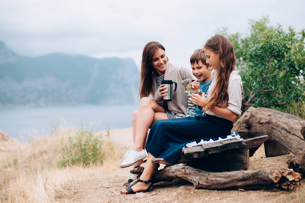 Sister travel. Outdoor mom.