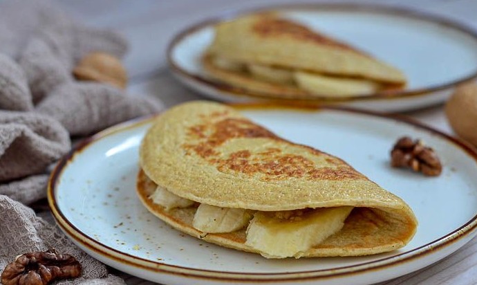 Оладьи с бананом и орехами