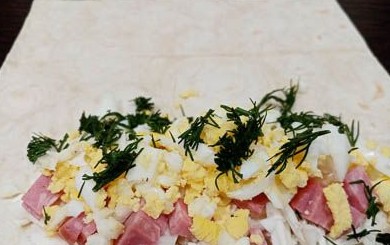 Закуска из лаваша с колбасой, яйцом и плавленым сырком - «Кулинария»